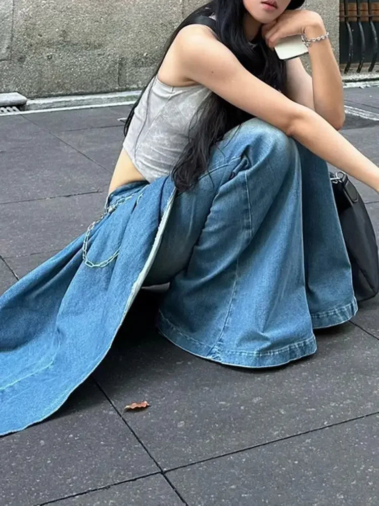 Frayline Split Jeans